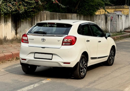 Glanza Self Drive Car