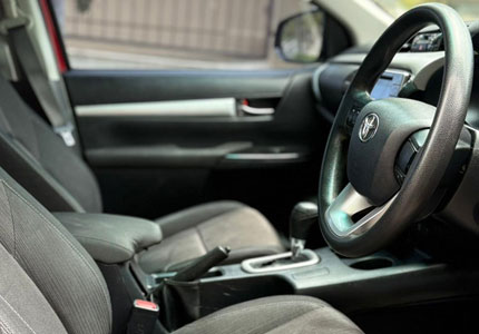 Toyota Hilux 4x4  Automatic