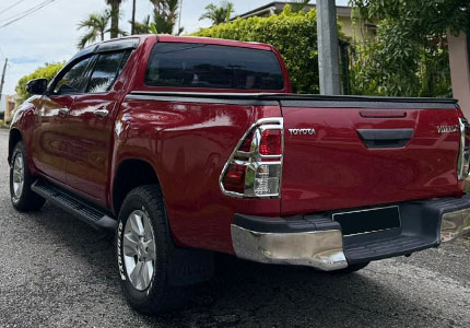 Toyota Hilux 4x4  Automatic
